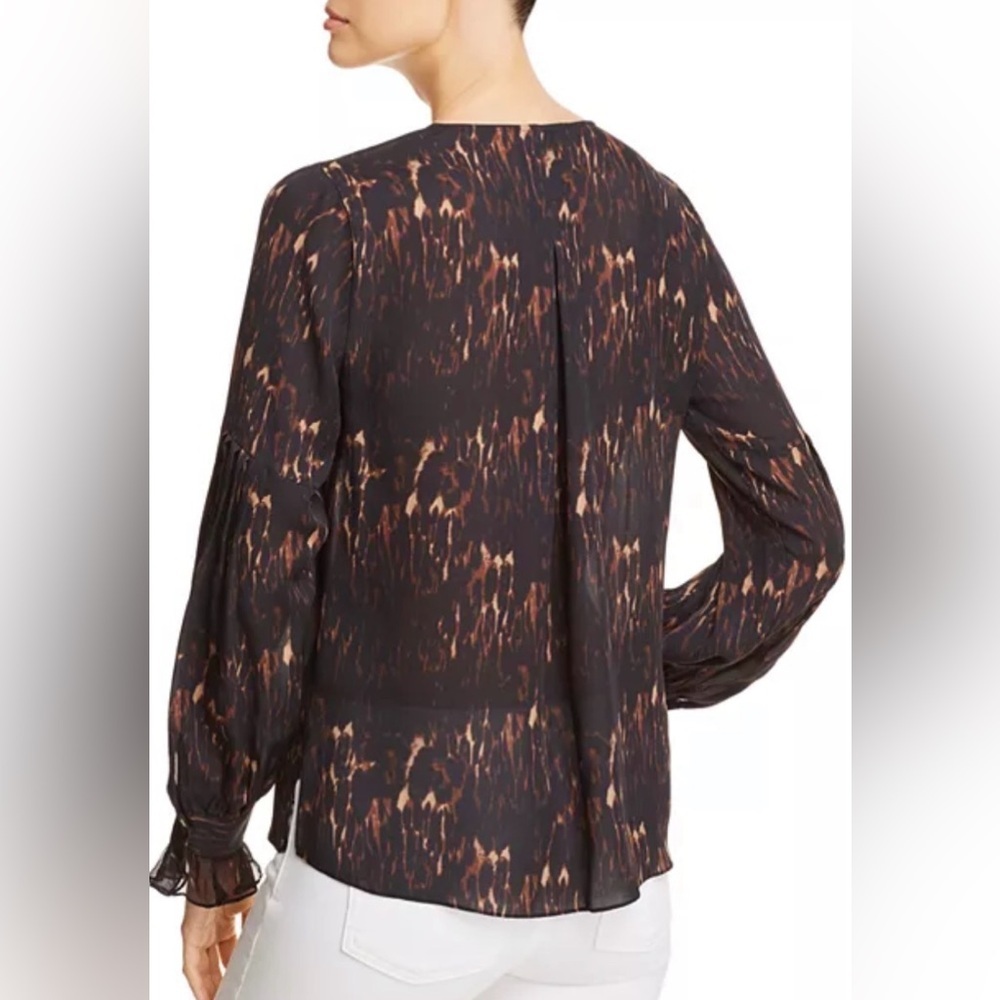 KOBI HALPERIN - The Leoni Leopard Print 100% SILK Blouse. Medium P2P 21" - Picture 2 of 9